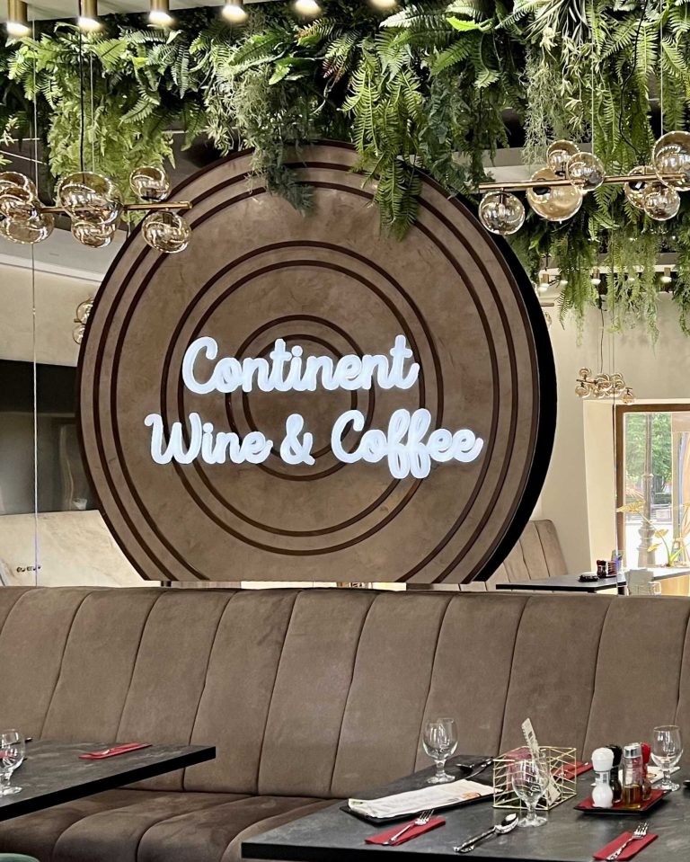 Dekortábla Céglogóval